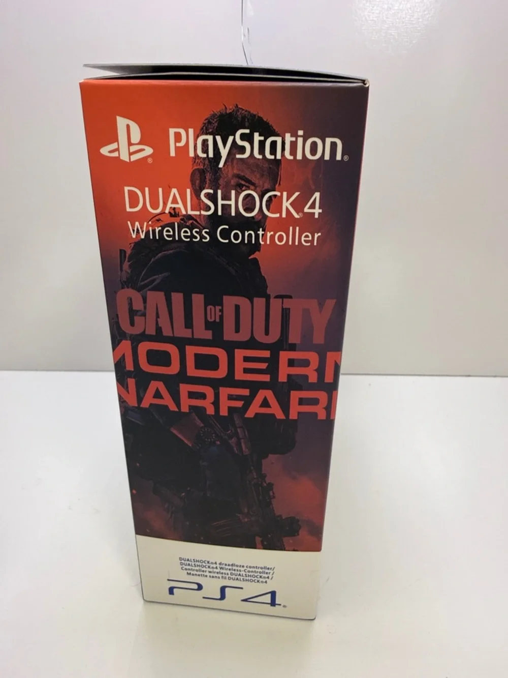Wireless controller DualShock ,PlayStation 4 special edition, modem warfare